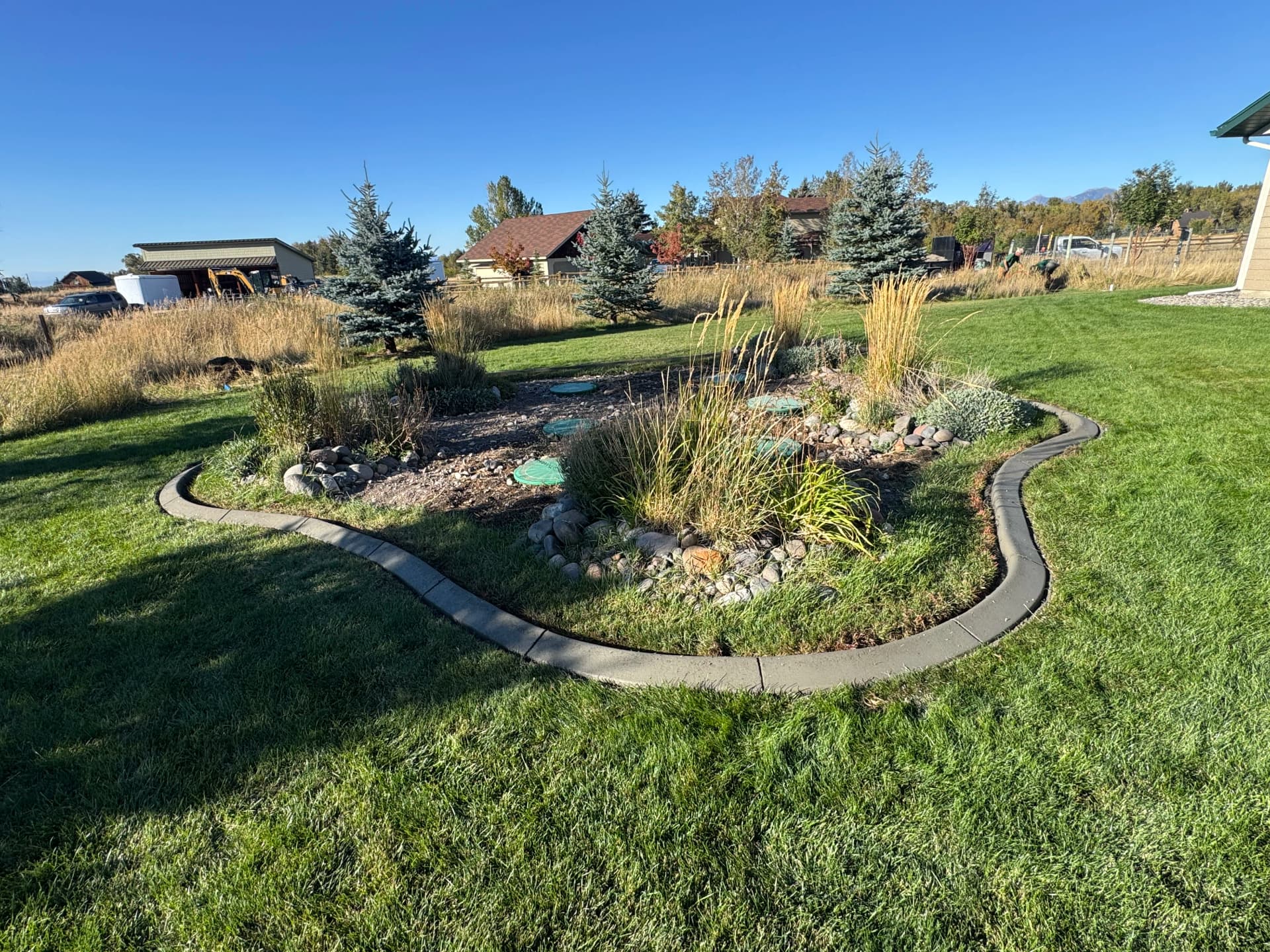 Gallery photos for Concrete Curbing Gives This Bozeman Yard a Sharp, Clean Edge: Image #4